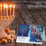 Cartão De Festividades Foto Feliz da Família Hanukkah Blue Menorah Dobrou<br><div class="desc">Esta bela e trendy carta dobrada de Hanukkah,  feliz,  apresenta uma bela menorah em um fundo azul. Este belo cartão de feriado judeu apresenta sua própria fotografia ao lado do nome da sua família.</div>
