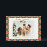 Cartão De Festividades Foto Geométrica do Meio século Verde Vermelho Nata<br><div class="desc">Cartão de Férias Geométricas de Meio século Verde Vermelho Natal</div>