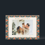 Cartão De Festividades Foto Geométrica do Meio século Verde Vermelho Nata<br><div class="desc">Cartão de Férias Geométricas de Meio século Verde Vermelho Natal</div>