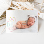 Cartão De Festividades FOTO JUSTA FOTOGRAFIA colorida tipografia moderna<br><div class="desc">por kat massard >> WWW.SIMPLYSWEETPAPERIE.COM <<< Uma design elegante de cartão com a citação "JOYFUL" com o tipo de script elegante combinado com a tipografia serif e a cor simples no verso, dando-lhe a oportunidade de escrever uma mensagem pessoal à mão. Com fotos em forma de quadrado na frente, na...</div>
