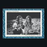 Cartão De Festividades Foto Personalizada Feliz Hanukkah Blue Floral Boho<br><div class="desc">O padrão das flores botânicas de baixo tom azul e branco para Chanucá,  personalizado com seu nome e foto.</div>