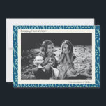 Cartão De Festividades Foto Personalizada Feliz Hanukkah Blue Floral Boho<br><div class="desc">O padrão das flores botânicas de baixo tom azul e branco para Chanucá,  personalizado com seu nome e foto.</div>