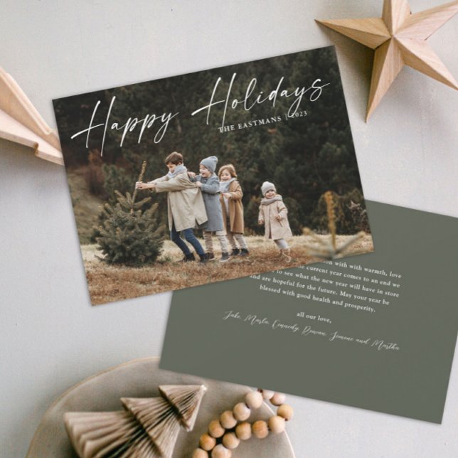 Cartão De Festividades Foto Simples de Roteiro Escrito à Mão Feliz (A simple photo holiday card with handwritten Happy Holidays script typographic overlay.)