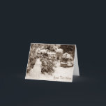 Cartão De Festividades fotografia engraçada do Natal do boneco de neve de<br><div class="desc">Este boneco de neve de vista engraçado de akita da neve foi construído imediatamente depois do Natal na neve grossa de dezembro. A neve akita tem uma expressão engraçada em sua cara, igualmente olha um allon só do bocado seus próprios, mas… Eu penso que qualquer um olharia como faz se...</div>