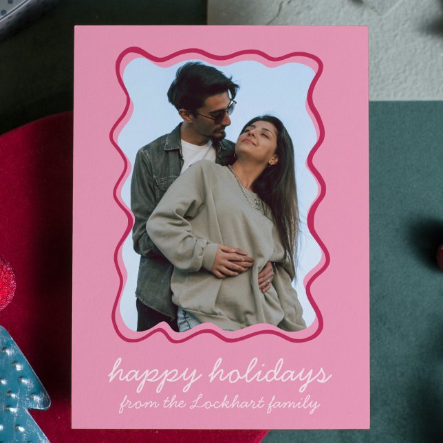 Cartão De Festividades Fronteira Caprichosa Desenhada à Mão com Ondas Cor (pink wavy border photo holiday christmas card cool whimsical funky modern holiday greeting card)