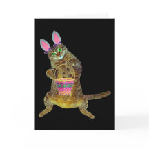 Gatinho com cesta da páscoa