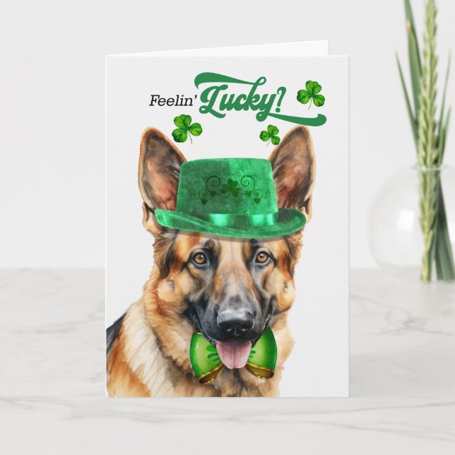 Cartão De Festividades German shepherd Cão Sentindo-se de Dia de São Patr (Frente)