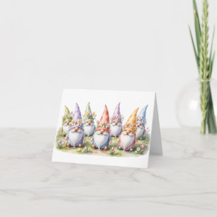 Cartão De Festividades Gnomos da Primavera em um Prado