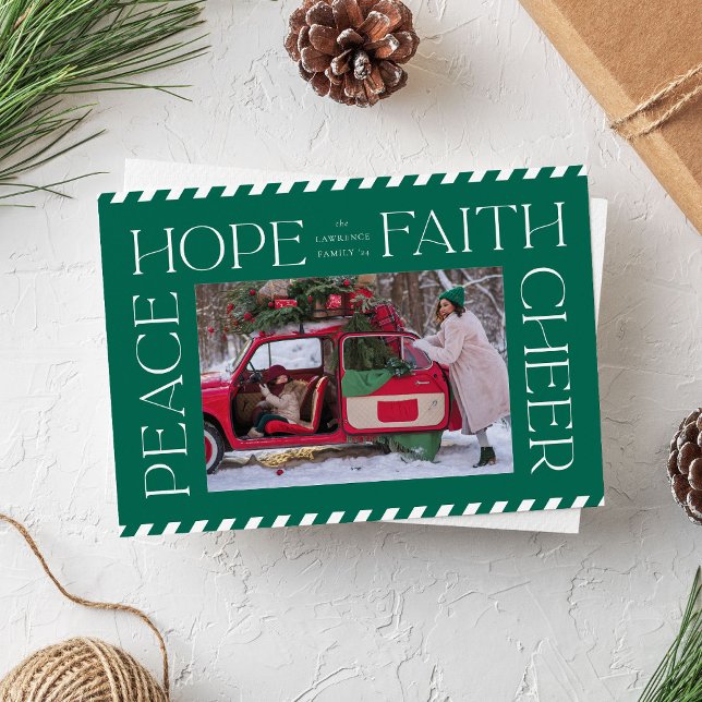 Cartão De Festividades Green Peace Hope Faith anime a foto de Natal (Green Christmas photo card with elegant typography, peace, hope, faith and cheer)
