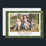 Cartão De Festividades Greenery Leaf Modern Simples Feliz Natal<br><div class="desc">Greenery Green Leaf Modern Simples Cartão com fotos Feliz Feriado de Natal. A imagem e o nome da família podem ser substituídos neste simples e elegante Cartão com fotos da Família de Natal Verde.</div>