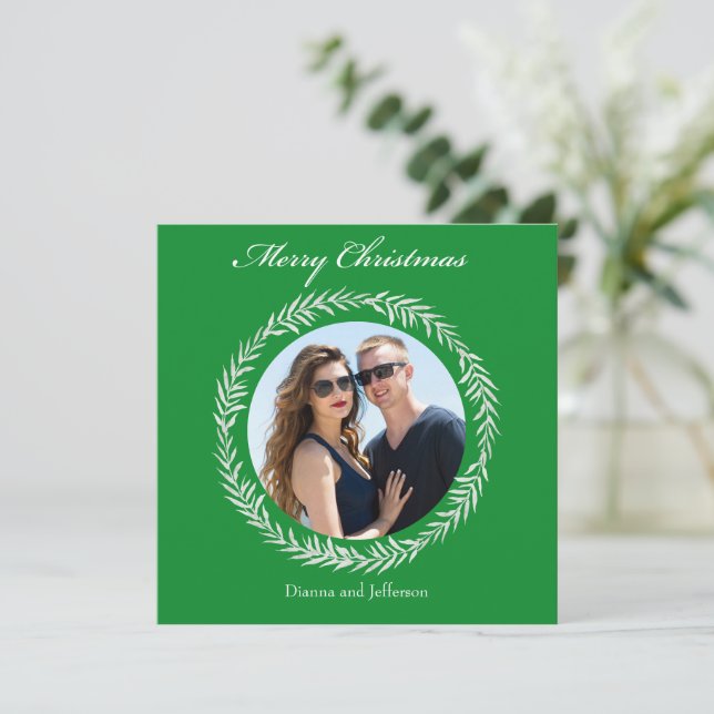 Cartão De Festividades Greenery White Leaves Wreath enclosing your photo (Em pé/Frente)