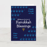 CARTÃO DE FESTIVIDADES HANUKKAH BLESSINGS<br><div class="desc">CARTÃO DE REPETIÇÃO azul moderno para desejar a sua família e amigos um Hanukkah feliz, que diz DESEJANDO A VOCÊ O MELHOR DE HANUKKAH BESSINGS em tipografia branca com FAMÍLIA, AMIGOS, DIVERTIMENTO e PAZ, AMOR e JOY em tipografia azul-ciana nos cantos. Isto é colocado contra um fundo de DREIDELS azul...</div>