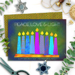 Cartão De Festividades Hanukkah Chic Boho vela paz amor verde claro<br><div class="desc">"Paz, amor e luz." Uma ilustração lúdica, moderna e artística das velas de padrão de feto em uma menorah ajuda você a lançar no feriado de Chanucá. Velas azuis cortadas com padrões coloridos de folha de alumínio sobrepõem um fundo verde-fundo rico e profundo. Folha falsa de diamante de cobre em...</div>