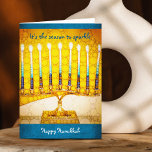 Cartão De Festividades Hanukkah Yellow Dourada Menorah Season to Sparkle<br><div class="desc">"É a estação a brilhar. Feliz Hanukkah." Uma fotografia de perto de uma menorah brilhante, colorida, de arte amarela dourada ajuda-o a inaugurar o feriado de Chanucá. Sinta o calor e a alegria da época de férias sempre que você envia este cartão de saudação chanucá, incrivelmente colorido. Envelopes, adesivos, selos,...</div>