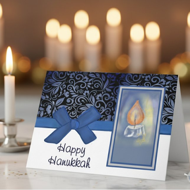 Cartão De Festividades Happy Hanukkah Elegant Blue Scroll Pattern Candle (Happy Hanukkah Elegant Blue Scroll Pattern Candle Holiday Card)