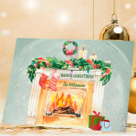 Cartão De Festividades Lareira de orçamento dá presentes neve efeito glob<br><div class="desc">Do Charm Design Studio — uma encantadora cena de Lareira de Natal — meias penduradas pela lareira; cordas coloridas de luzes; velas queimando; coroa sobre a lareira — Feliz Natal — Personalize com o Nome — e o ano — com a sensação de um globo de neve. Quaisquer pedidos específicos,...</div>