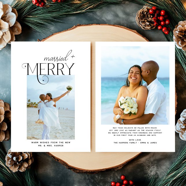 Cartão De Festividades Merry and Married Script Photo Christmas Newlyweds (Criador carregado)