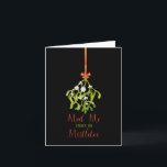 Cartão De Festividades Mistura de Natal<br><div class="desc">Envie esta bela imagem de um brilhante emblema verde pendurado no topo da carta. O texto diz "Encontre-me sob o Mistério". Envie este cartão de Feliz Natal a toda a sua família e amigos.</div>
