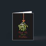 Cartão De Festividades Mistura de Natal<br><div class="desc">Envie esta bela imagem de um brilhante emblema verde pendurado no topo da carta. O texto diz "Encontre-me sob o Mistério". Envie este cartão de Feliz Natal a toda a sua família e amigos.</div>