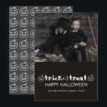 Cartão De Festividades Modern Minimalist Family Photo Halloween<br><div class="desc">Share your favorite seasonal memories with this modern minimalist photo template featuring elegant "trick or treat" typography. Easily personalize the family name and year to create a high-quality,  professional keepsake for your friends and loved ones this Halloween.</div>