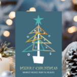 Cartão De Festividades Moderno do Meio século de Árvore de Natal Retroati<br><div class="desc">Dê aos seus amigos e família um cartão de feriado elegante de meio século divertido este ano. Com a sua árvore de Natal retrógrada e divertida em turquesa,  laranja,  bronzeada,  ouro e branco,  num fundo azul,  é certamente amada por todos que a recebem.</div>