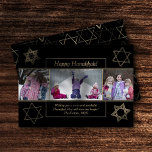 Cartão De Festividades Moderno Hanukkah, Dourada Estrela Desejada de Davi<br><div class="desc">Bar clássico mínimo de ouro/Bat Mitzvah e Estrela moderna de Hanukkah de David contra um fundo sólido cria um design elegante e sofisticado. Para obter outros produtos de coordenação ou correspondência,  visite justFharryn em Zazzle.com ou entre em contato com o designer,  c/o Fharryn@yahoo.com Todos os direitos reservados. #zazzlemade #christmasdecor</div>