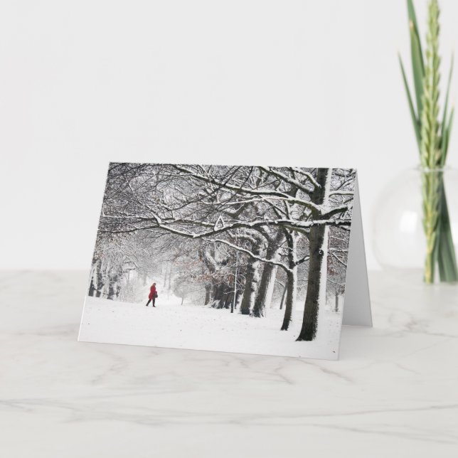 Cartão De Festividades Mulher no casaco vermelho (Frente)