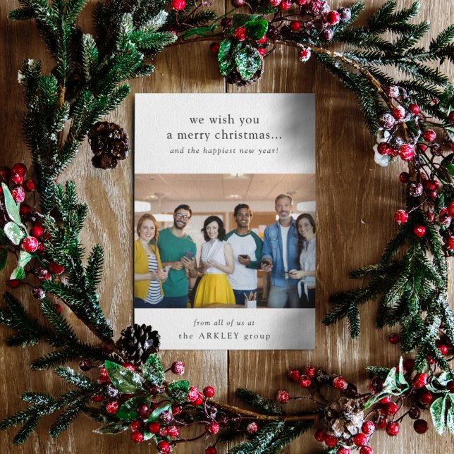 Cartão De Festividades Natal comercial | Equipe Mínima Corporativa de Fot (Business Christmas holiday card by Guava, featuring minimalist white design & your team photo)