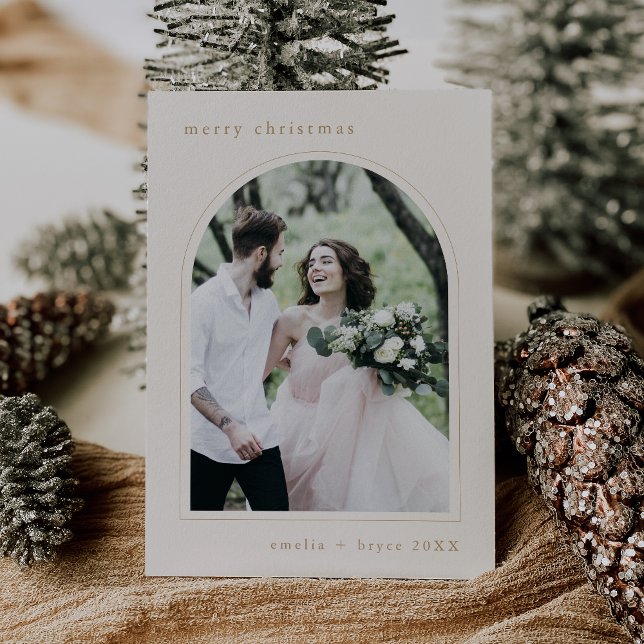 Cartão De Festividades Natal da família de arco único Dourado EMELIA (EMELIA Gold Unique Arch Family Photo Christmas Holiday Card)