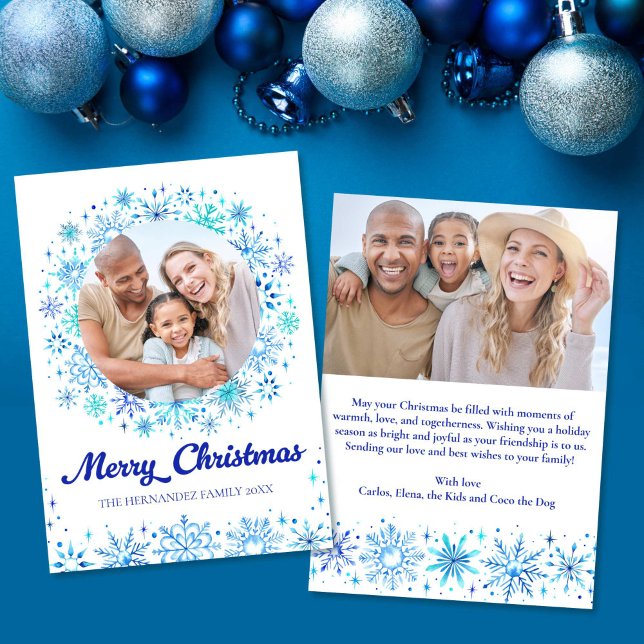 Cartão De Festividades Natal da Família Fotográfica com Flocos de Neve Az (Stylish Blue Snowflakes 2 Photo Family Christmas Holiday Card)