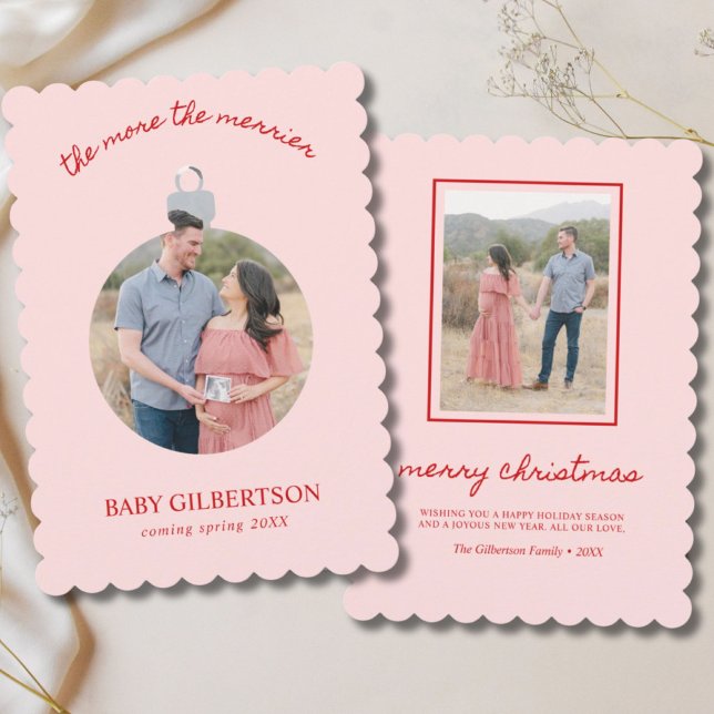 Cartão De Festividades Natal de gravidez Pink & Red Baby a caminho (Pink & Red Baby on the Way Pregnancy Christmas Holiday Card
)