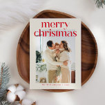 Cartão De Festividades Natal personalizado do Red Modern minimalista<br><div class="desc">Cartão de Férias Vertical Personalizado Simples Vermelho Moderno e Simples Minimalista</div>