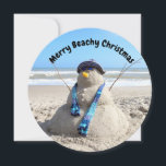 Cartão De Festividades Natal personalizado em Snowman Beach na Flórida<br><div class="desc">Foto de um boneco de neve de escultura de areia - personalize facilmente o texto.</div>