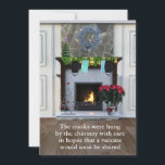 Cartão De Festividades Natal Quarantine Mask Chimney Funny Holiday<br><div class="desc">Este design pode ser personalizado na área fornecida pela alteração da foto e/ou do texto. Ou pode ser personalizado escolhendo o clique para personalizar outra opção e excluir ou alterar a cor do plano de fundo, adicionar texto, alterar a cor ou o estilo do texto ou excluir o texto de...</div>