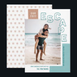 Cartão De Festividades Nossa Fuga de Viagem | Foto Natal Moderno Praia<br><div class="desc">Você finalmente conseguiu viajar? Compartilhe sobre sua aventura com este cartão de Natal de foto elegante! Ele apresenta uma sobreposição de texto moderno, com a palavra "ESCAPE" (escapar), junto com modelos de texto para personalização! Uma paleta de cores de aqua turquesa, turquesa defumado claro e coral terracota claro dá a...</div>