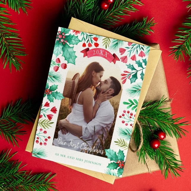 Cartão De Festividades Nosso Primeiro Natal Casou Com Aquarela Fotográfic (Our First Christmas Married Watercolor Foliage Holiday Card)