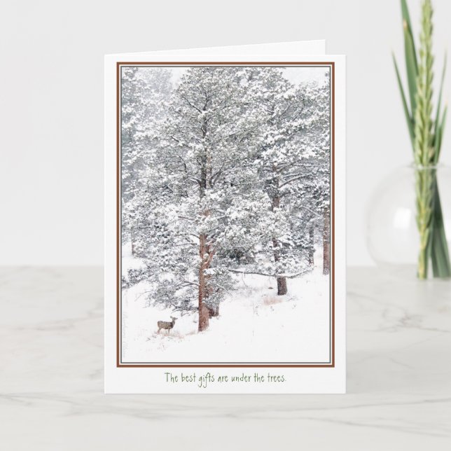 Cartão De Festividades Os melhores presentes estão debaixo das árvores. (Frente)
