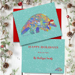 Cartão De Festividades Pangolin Natal Personalizado<br><div class="desc">Está nevando e Papais noeis que a pangolina chegou. A pangolina é uma espécie gravemente ameaçada devido ao tráfico ilegal de animais. Aqui está uma chance de destacar este doce muito raro no Natal. Esta pangolina festiva em matizes vibrantes coloridos mostra a intrincada armadura corporal da pangolina vestindo um chapéu...</div>