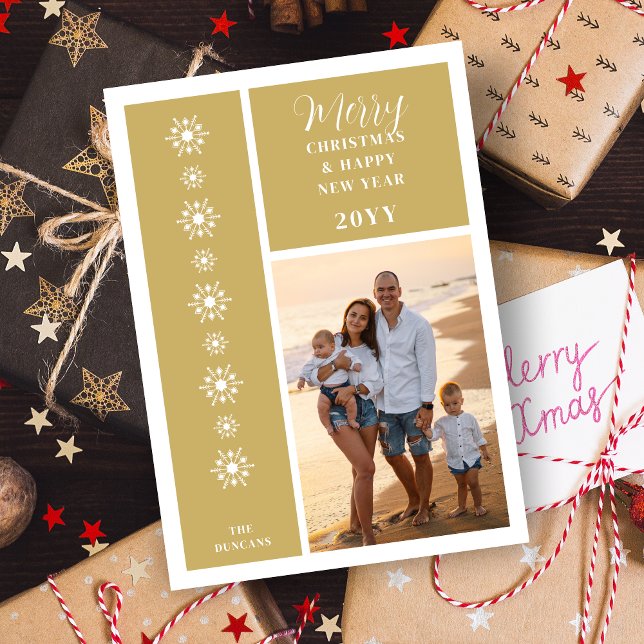 Cartão De Festividades Photo Christmas Modern Geometric Squared Shapes (Christmas Snowflakes Modern Geometric Squared Shapes In Faux Gold with Photo Holiday Card.)