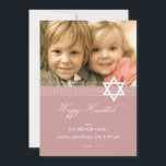 Cartão De Festividades Placa plana de fotografia de David Hanukkah<br><div class="desc">Um padrão de estrelas moderno com um estilo de texto clássico faz deste cartão de Chanucá um tipo. Adicione uma foto da família e personalize seus amigos.</div>