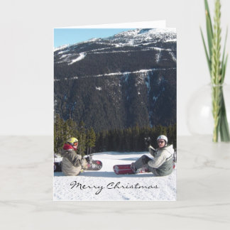 Cartão De Festividades Praticantes de snowboard com uma vista panorâmica