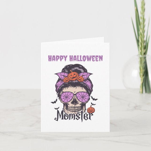 Cartão De Festividades Presente de Halloween da Mãe Monstro (Frente)