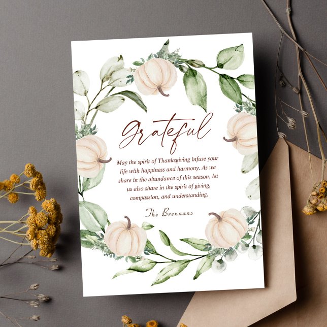 Cartão De Festividades Pumpkin Cai no Dia de Ação de Graças Russo Moderno (Pumpkin Fall Modern Rustic Thanksgiving Holiday Card)