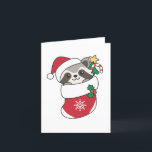 Cartão De Festividades Raccoon Christmas Snow Winter Raccoons<br><div class="desc">O guaxinim do Natal com um chapéu de Papai Noel. Animais engraçados com estocagem de Natal e neve para as férias. Os guaxinins são animais bonitos e perfeitos para o Natal.</div>