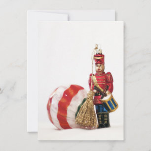 Cartão De Festividades Rapaz Drummer e Bola de Natal