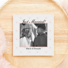 Cartão De Festividades Recém-casados Pastel Pêssego e Creme Geométrico