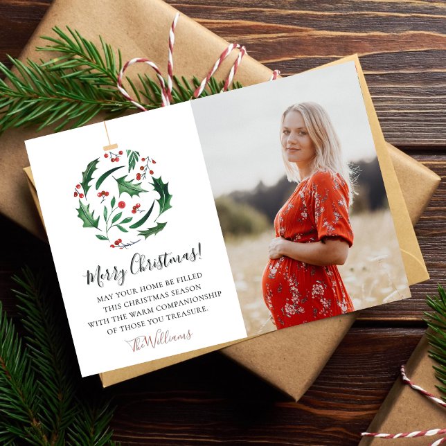 Cartão De Festividades Red & Green Floral Ball Family Christmas Photo  (Criador carregado)