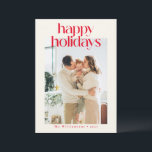 Cartão De Festividades Red Modern Custom Photo Happy Christmas Minimalist<br><div class="desc">Espalhe a alegria das festas com esta na moda Happy Holidays, apresentando texto vermelho em negrito sobre um fundo de creme quente. Essa design minimalista é elegante e eterno, perfeita para enviar saudações sazonais com uma reviravolta moderna. Personalize com seu nome familiar para adicionar um toque pessoal, fazer que seja...</div>