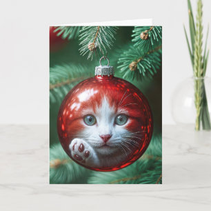 Cartão De Festividades Reflexão do Gato em um Ornamento Vermelho