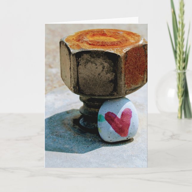 Cartão De Festividades Rocha do Coração Oculta e um Bolt Rusty (Frente)